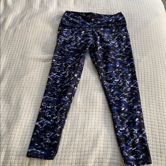 Fabletics High-Waisted Leggings - Picture 6 of 6